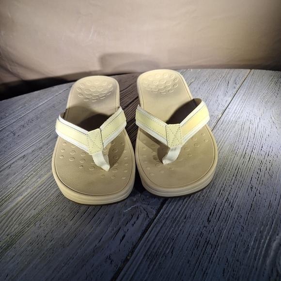 Vionic Women's Sandals 380 Hightide Cream and Tan Sz 8 - Picture 2 of 14